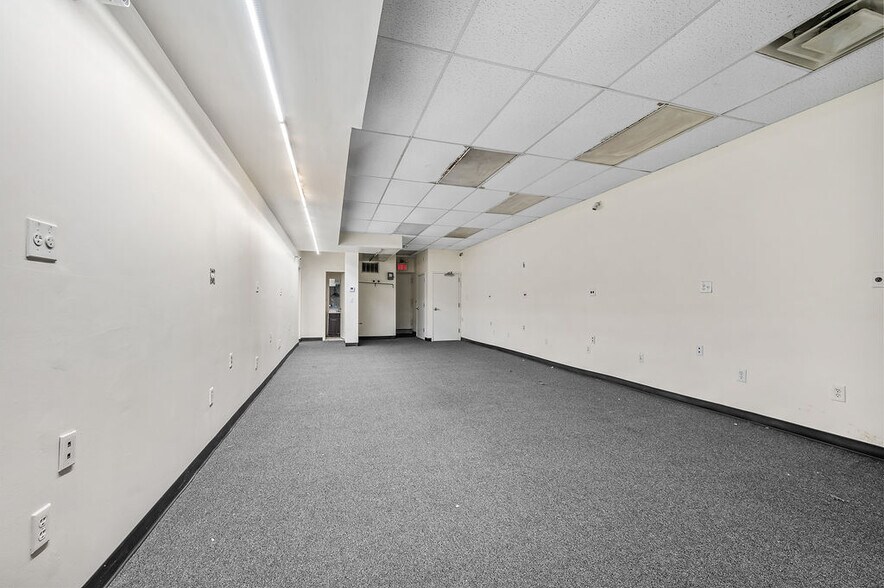 More Photos Of 1142A S Railroad Ave, Staten Island Office For Sale