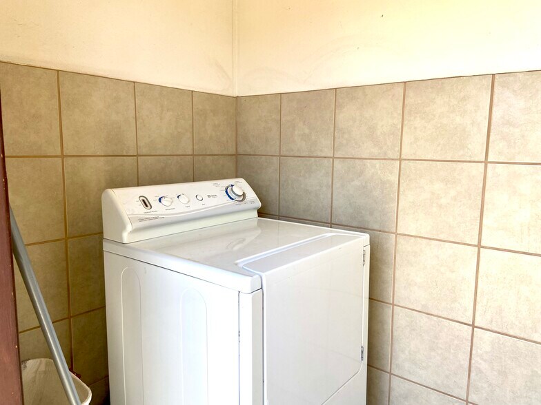 More Photos Of 1520 Henry Dr, Las Vegas Apartments For Sale