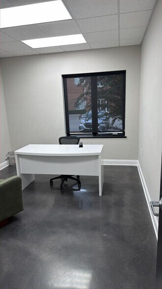 More Photos Of 6223 Highland Place Way, Knoxville Office For Lease