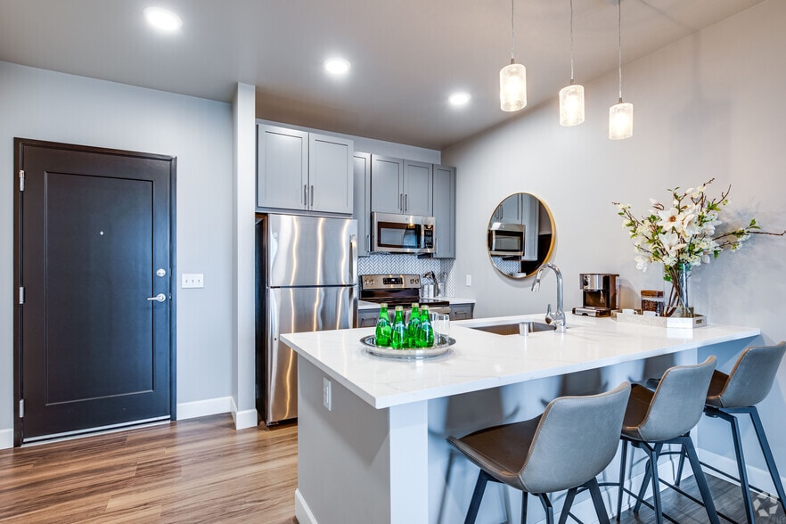 More Photos Of 800 Cretin Ave S, Saint Paul Apartments For Lease