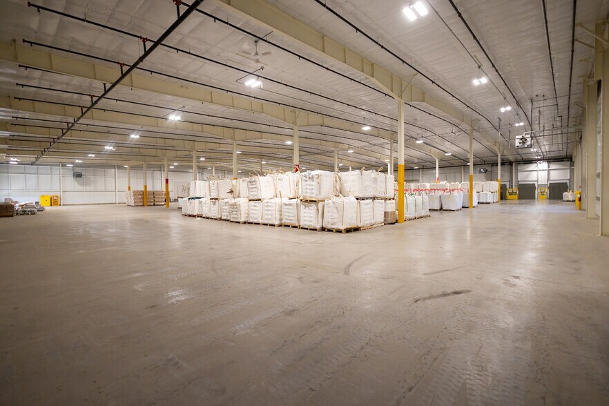 More Photos Of 7602 345th st, Stanley Warehouse For Lease