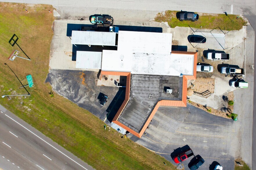 More Photos Of 4732 Tamiami Trl, Port Charlotte General Retail For Sale