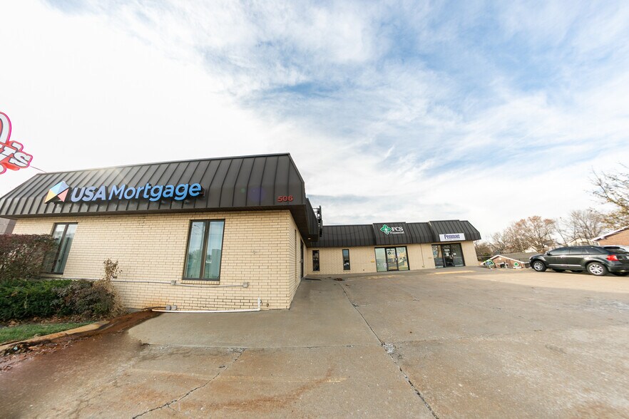 More Photos Of 506 N Maguire St, Warrensburg Office For Sale