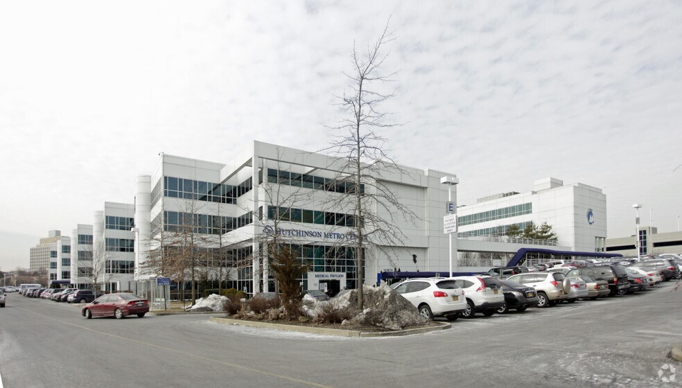 More Photos Of 1200 Waters Pl, Bronx Medical For Lease