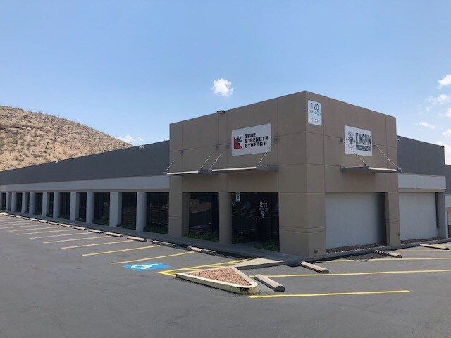 More Photos Of 120 Paragon Ln, El Paso Office For Sale