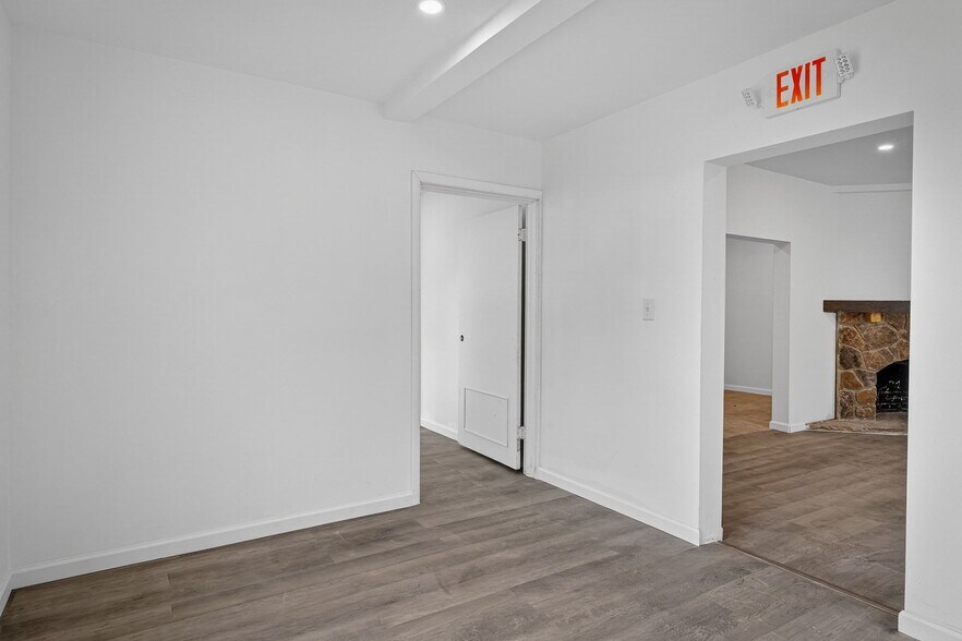 More Photos Of 219 Magnolia Ave, Daytona Beach Storefront Retail Residential For Sale