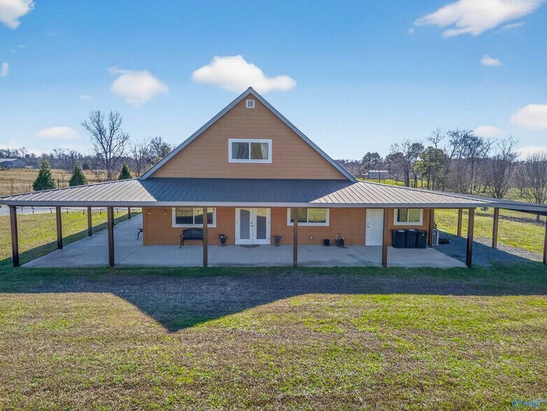 More Photos Of 1103 County Road 359, Crossville Medical For Sale