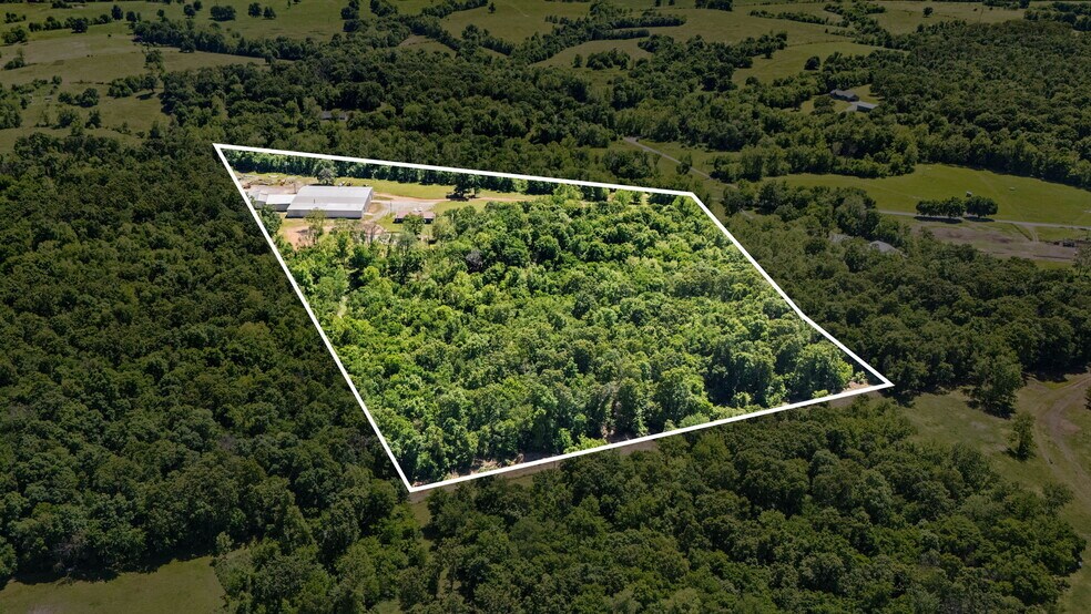 More Photos Of 23044 Honey Creek Rd, Sulphur Springs Distribution For Sale