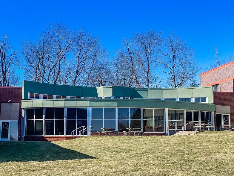 More Photos Of 2171 Sandy Dr, State College Flex For Lease