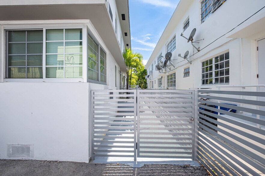 More Photos Of 951 Jefferson Ave, Miami Beach Multifamily For Sale