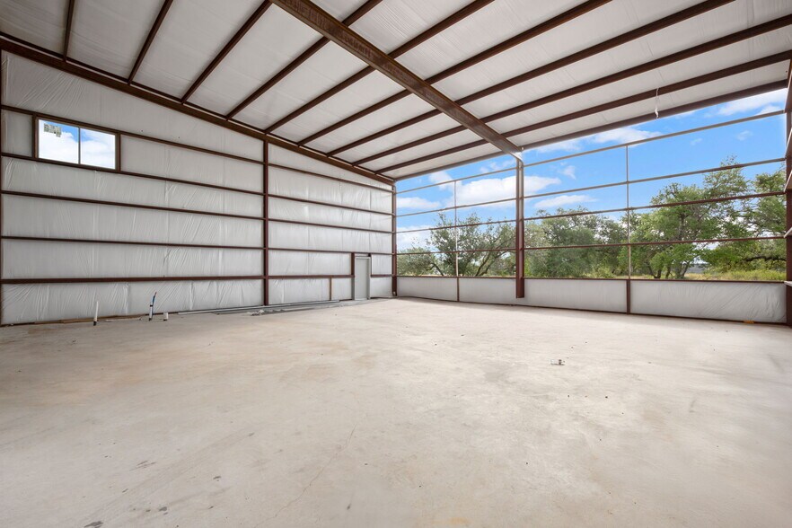 More Photos Of 10020 Darden Hill Rd, Austin Unknown For Lease