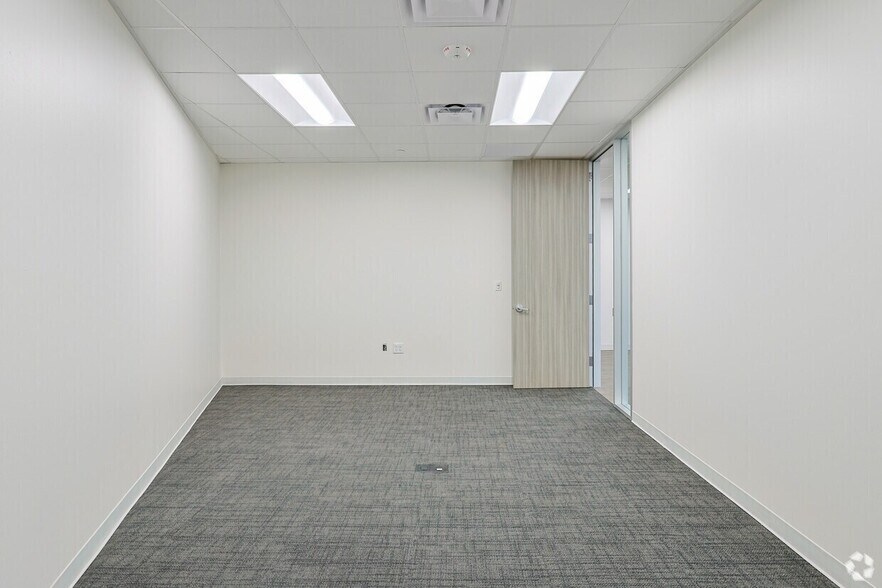 More Photos Of Hero Way West, Leander Unknown For Lease