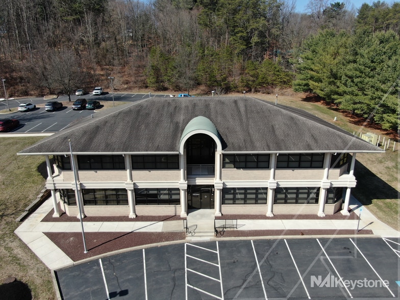 More Photos Of 2433 Morgantown Rd, Reading Office For Lease