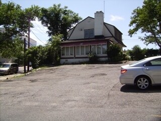 More Photos Of 42 Orchard St, Manhasset Office For Sale