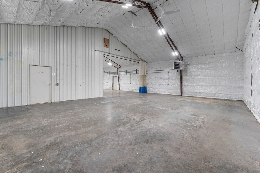 More Photos Of 1294 Midland Trl, Milton Flex For Sale