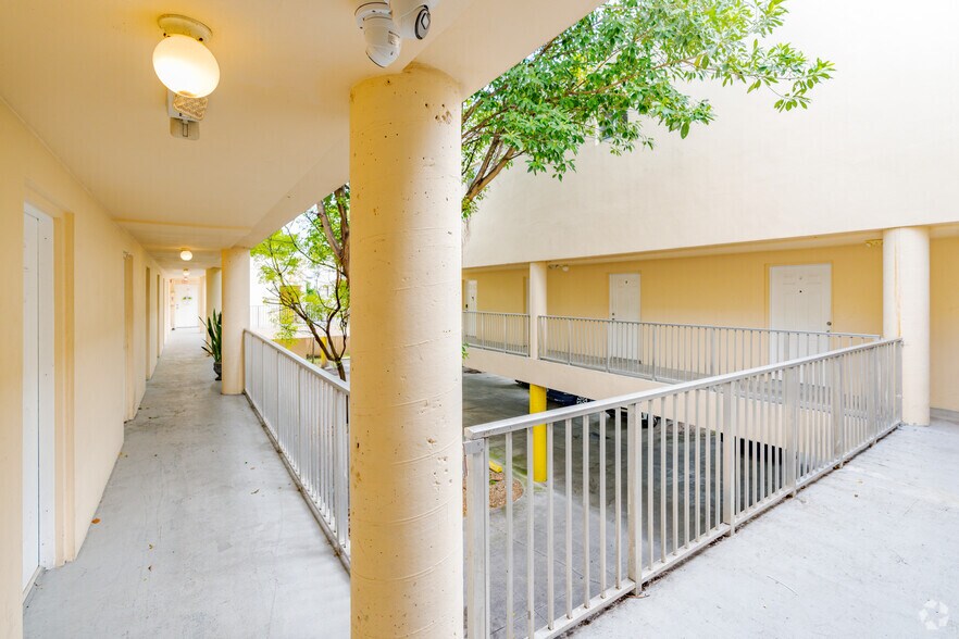 More Photos Of 1553 SW 2nd St, Miami Apartments For Sale