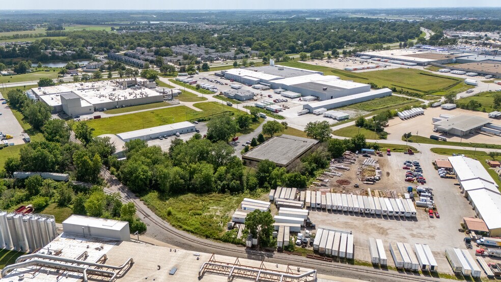 More Photos Of 2860 Industrial Park Rd, Iowa City Warehouse For Sale