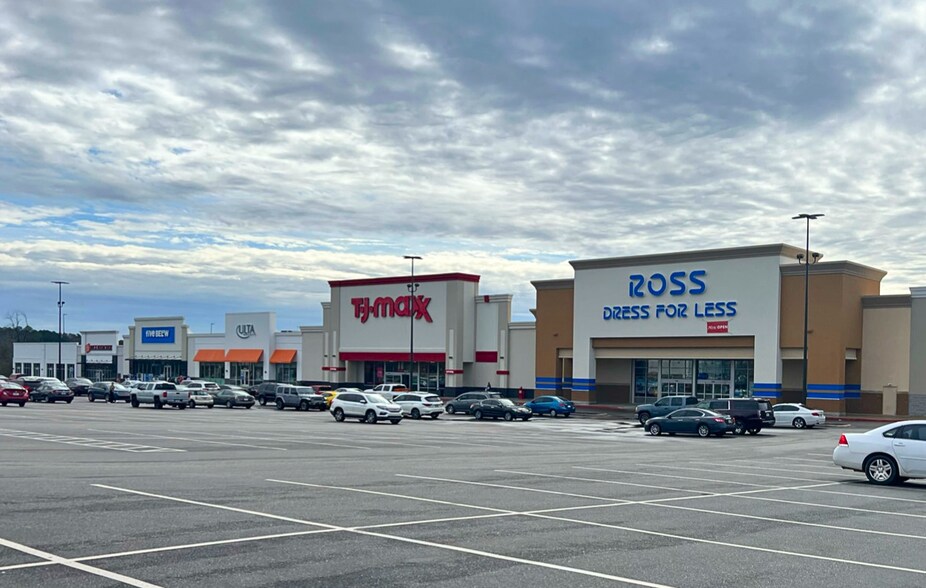 Primary Photo Of 1307 US Highway 231 S, Troy General Retail For Lease