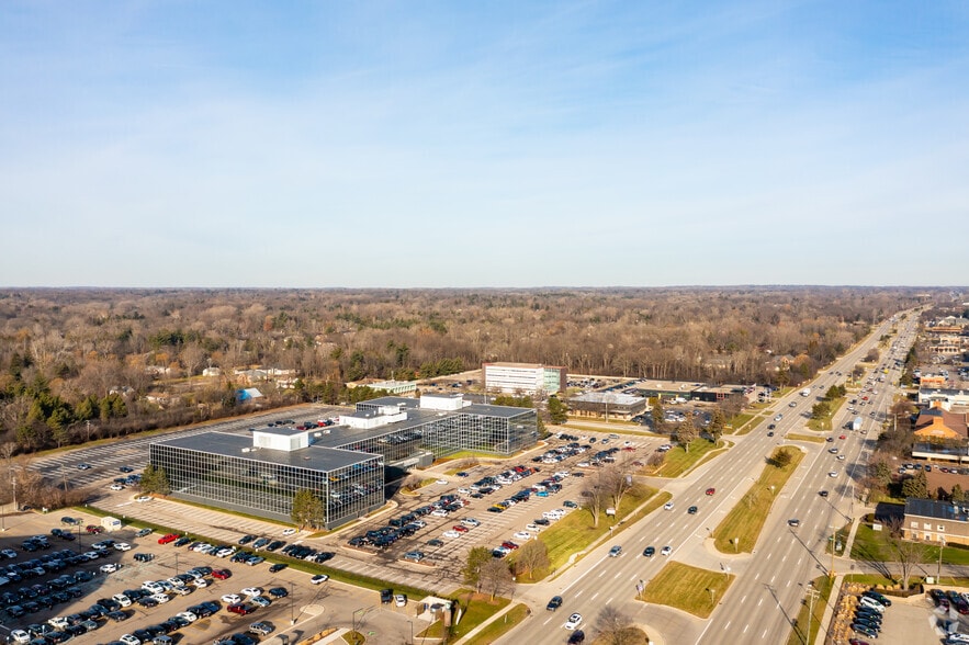 More Photos Of 29777 Telegraph Rd, Southfield Office For Lease