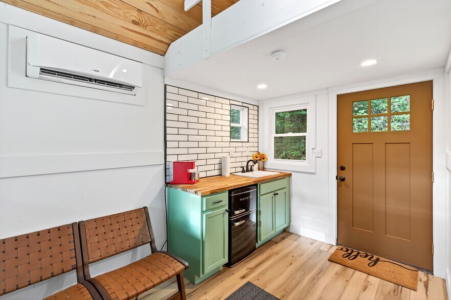 More Photos Of 8026 Buck Creek Rd, Marion Apartments For Sale