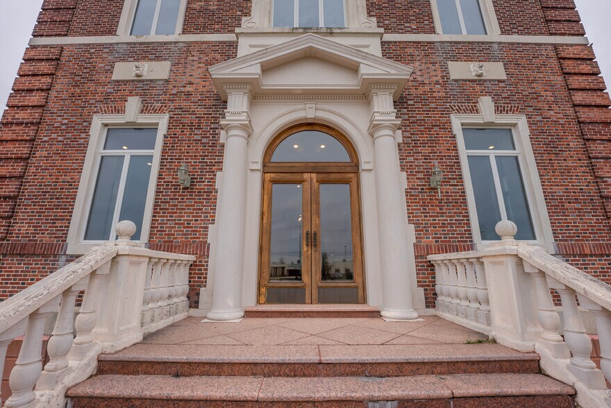 More Photos Of 2708 Commerce Way, Philadelphia Office For Lease