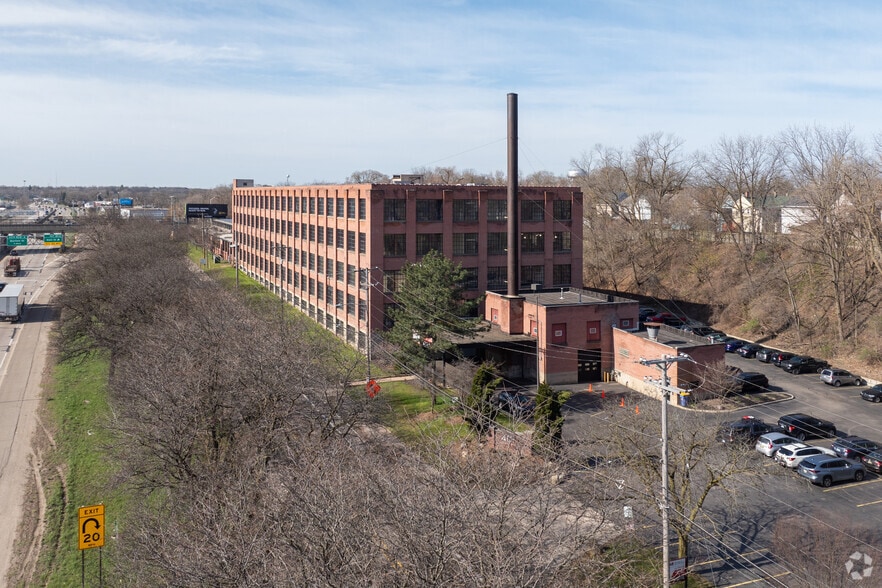 More Photos Of 401 Hall St SW, Grand Rapids Office For Sale