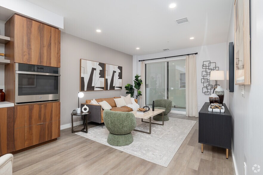 More Photos Of 10375 Washington Blvd, Culver City Apartments For Lease