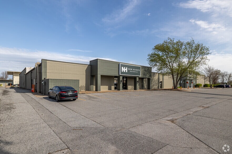 More Photos Of 1705 S Walton Blvd, Bentonville Office For Sale