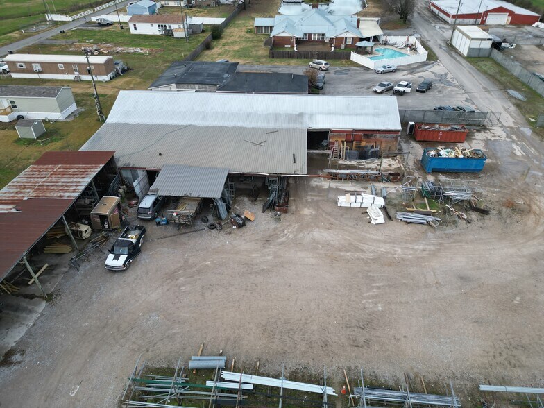 More Photos Of 662 Old Highway 24, Trinity Manufacturing For Sale