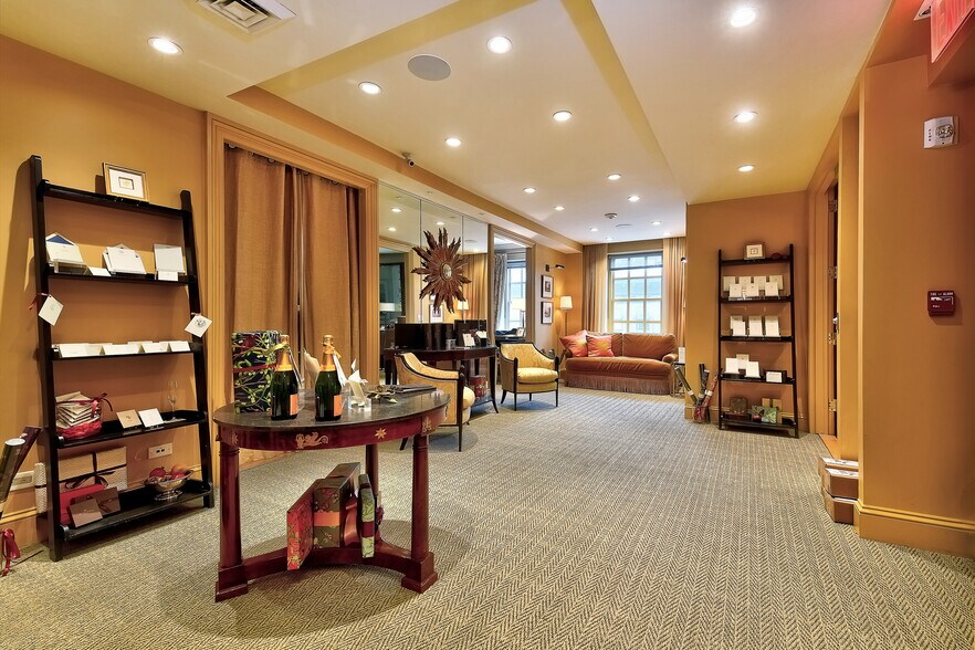 More Photos Of 697-699 Madison Ave, New York Office For Lease