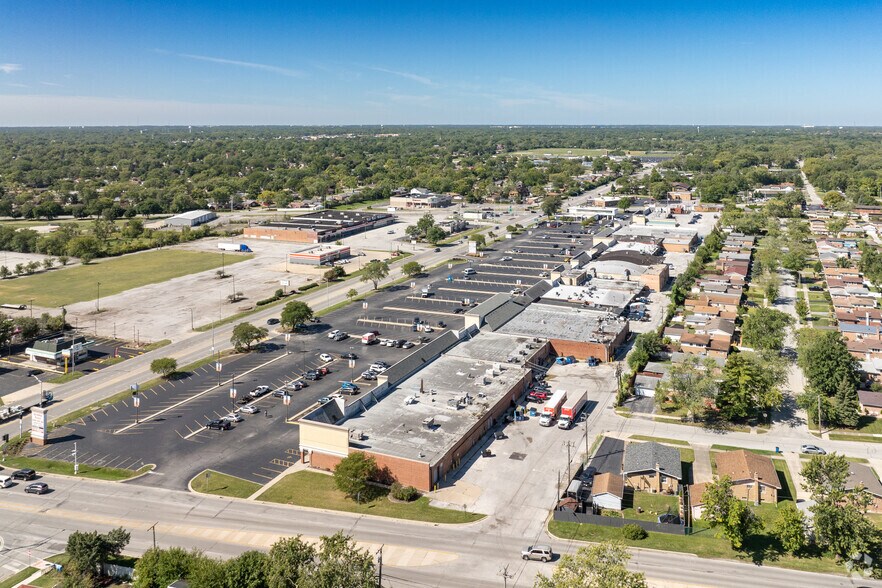 More Photos Of 77-199 W Joe Orr Rd, Chicago Heights Unknown For Lease