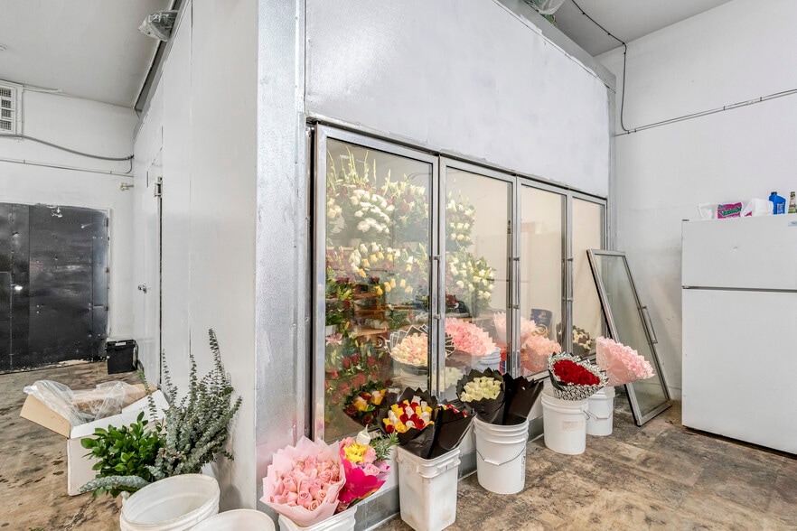 More Photos Of 3626 E Cesar Chavez Blvd, Fresno General Retail For Sale