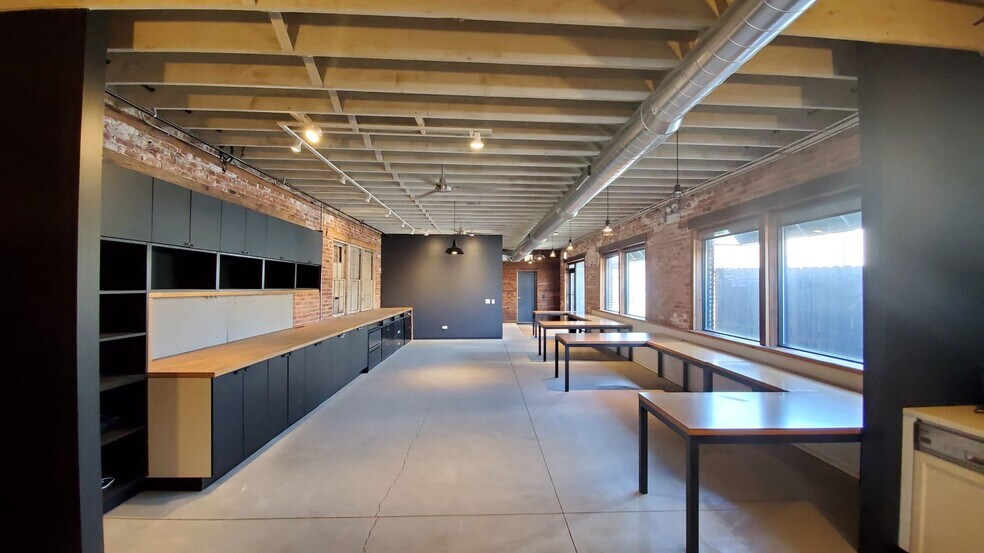 More Photos Of 2814 N California Ave, Chicago Warehouse For Lease