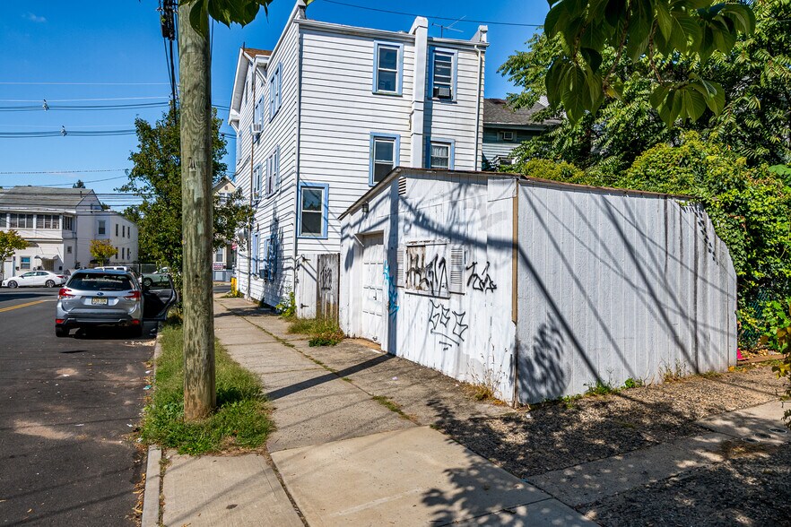More Photos Of 172 Hamilton St, New Brunswick Storefront Retail Residential For Sale