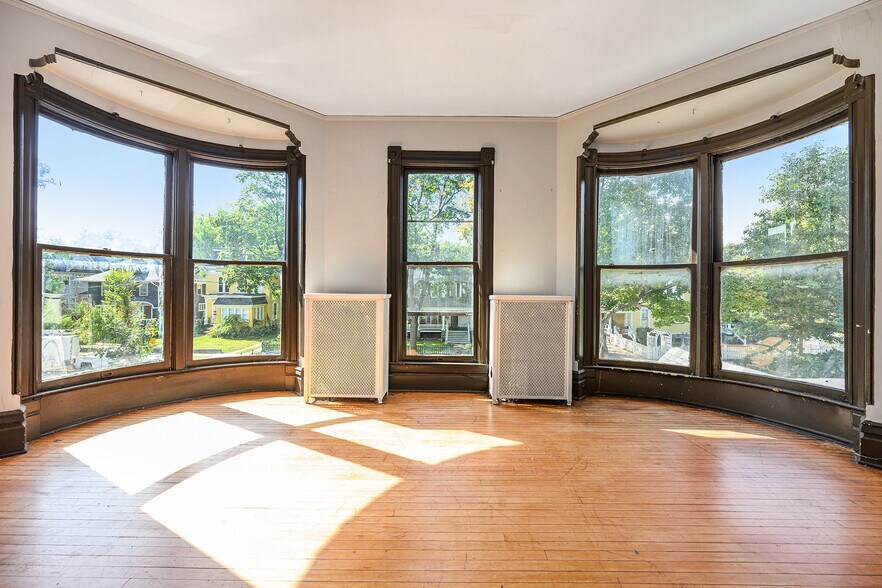 More Photos Of 316 Stuart Ave, Kalamazoo Apartments For Sale