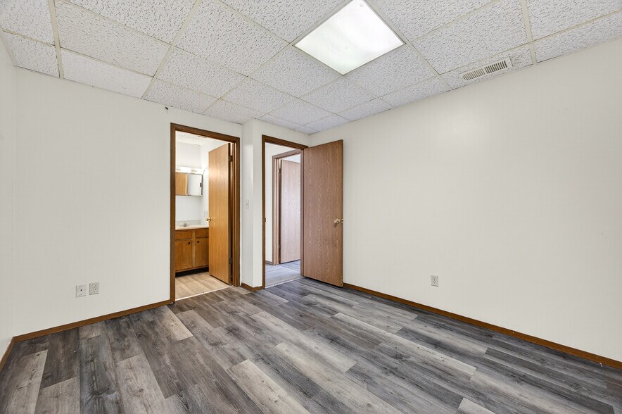 More Photos Of 500 W State St, Jacksonville Apartments For Sale