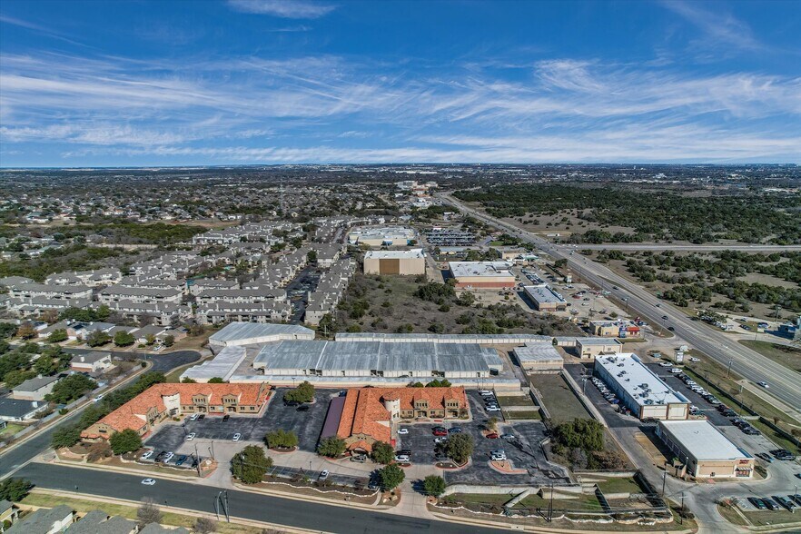 More Photos Of 7700 Cat Hollow Dr, Round Rock Medical For Lease