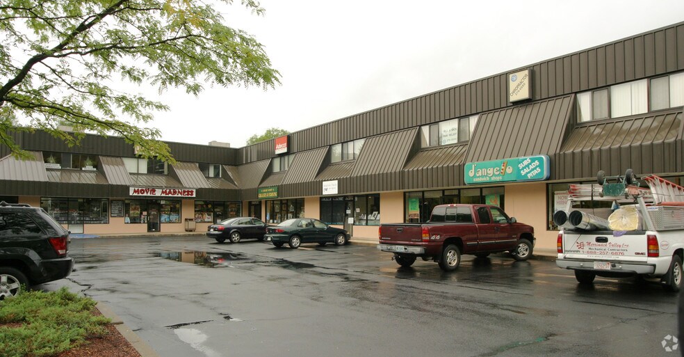 More Photos Of 363 Great Rd, Bedford Unknown For Lease