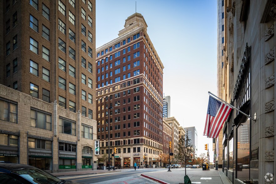 More Photos Of 20 E 5th St, Tulsa Office For Lease