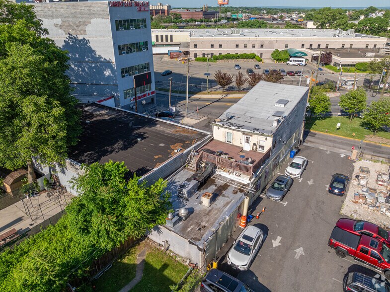 More Photos Of 554 Straight St, Paterson Warehouse For Sale