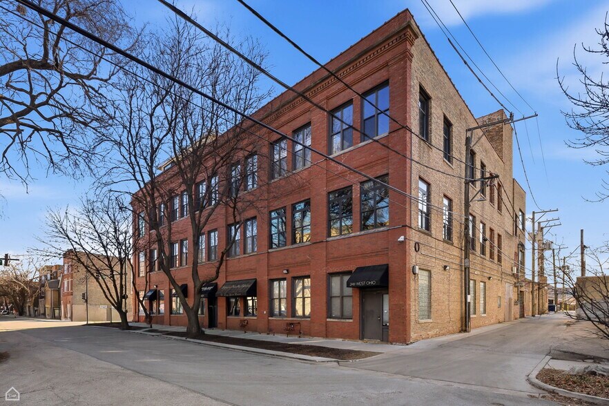 Primary Photo Of 2401 W Ohio St, Chicago Apartments For Sale
