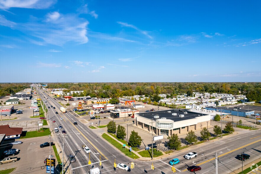 More Photos Of 3753 S Dort Hwy, Flint Drugstore For Lease