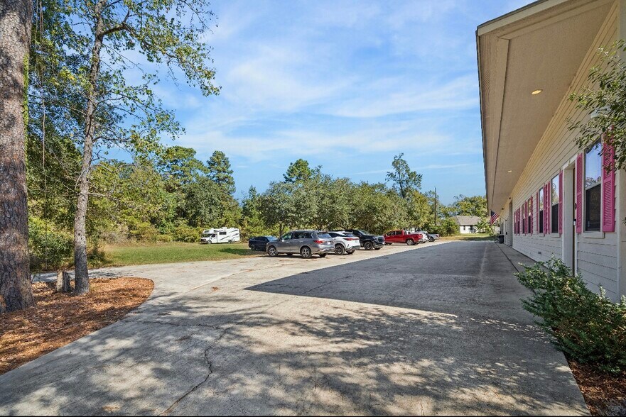 More Photos Of 32618 Tamina Rd, Magnolia Office Residential For Sale