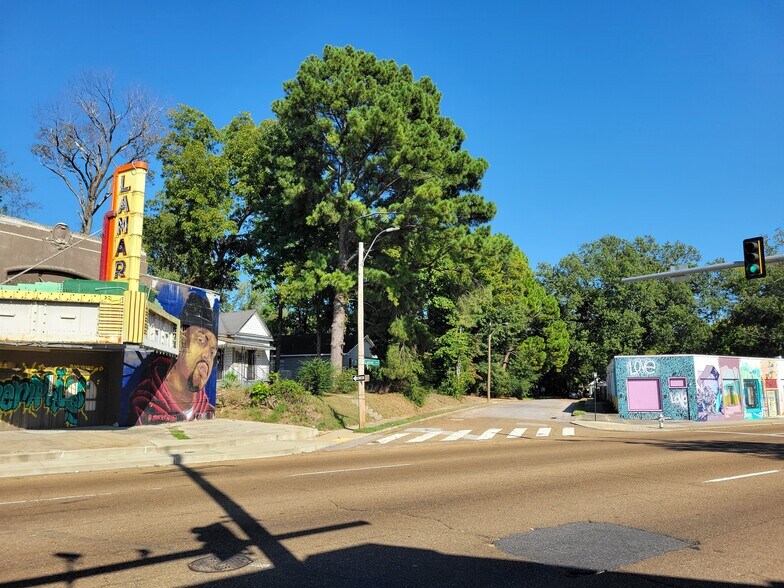 More Photos Of 1716 Lamar Ave, Memphis Movie Theatre For Sale