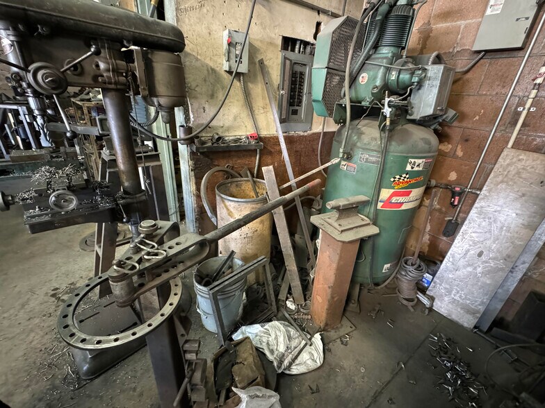 More Photos Of 2292 Cabrera Ave, San Bernardino Manufacturing For Sale