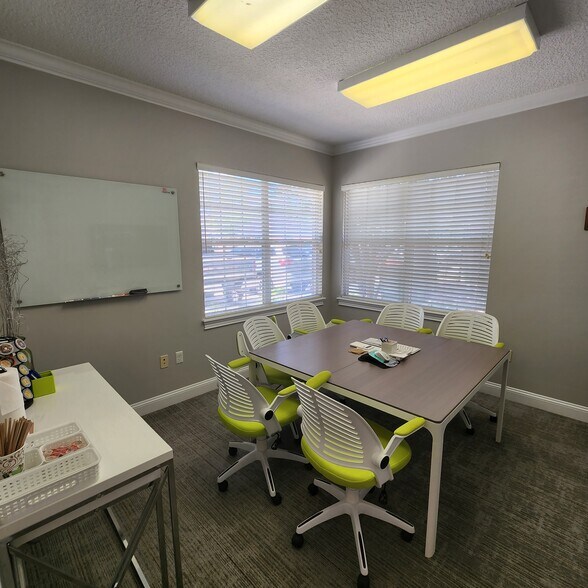 More Photos Of 8833 Perimeter Park Blvd, Jacksonville Medical For Lease