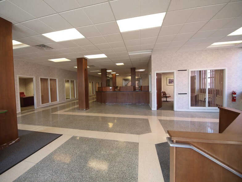 More Photos Of 2 E Long Ave, Dubois Coworking Space