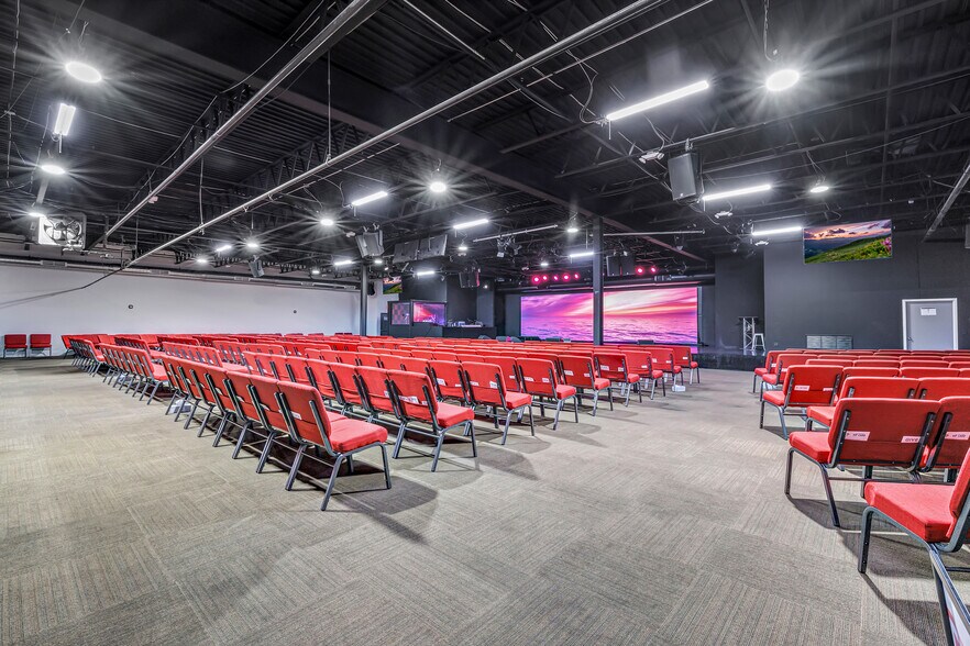 More Photos Of 35-69 Benham Ave, Bridgeport Flex For Lease