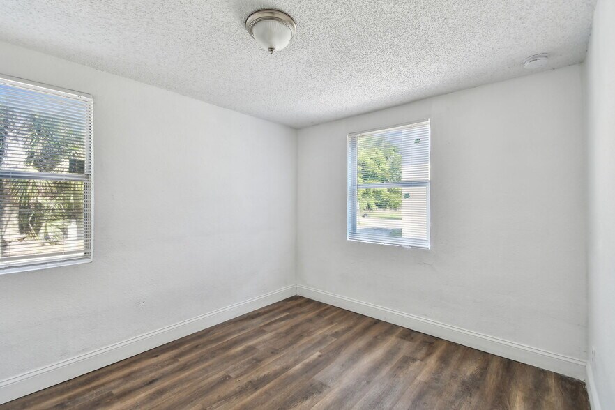 More Photos Of 1330-1334 Barnett St, Jacksonville Apartments For Sale