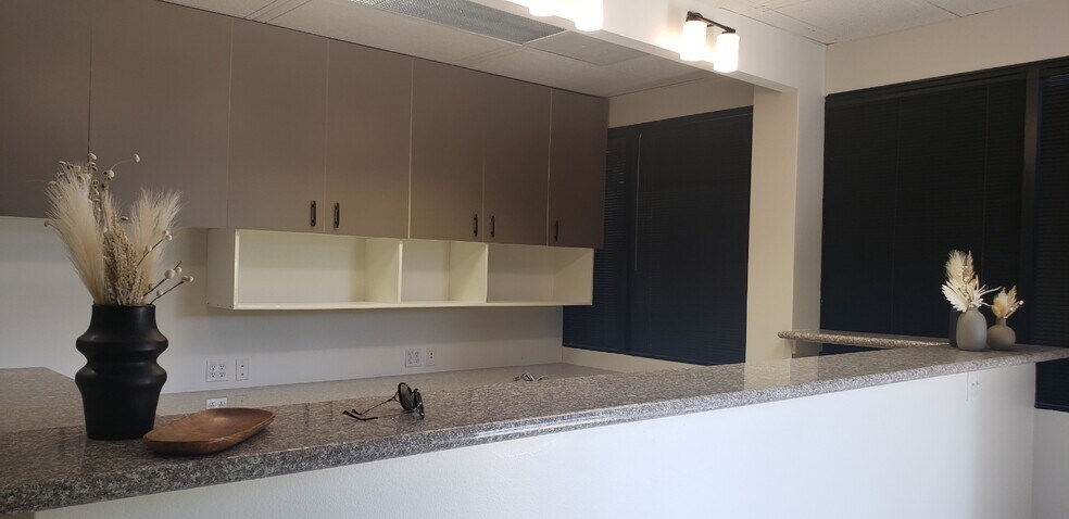 More Photos Of 23191-23193 La Cadena Dr, Laguna Hills Office For Sale